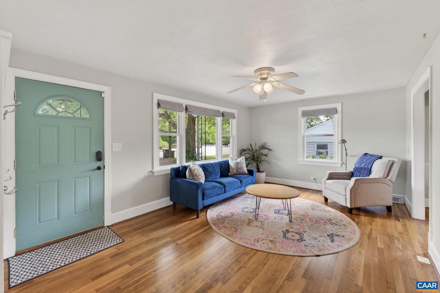 1023 Forest Hills Ave photo 8