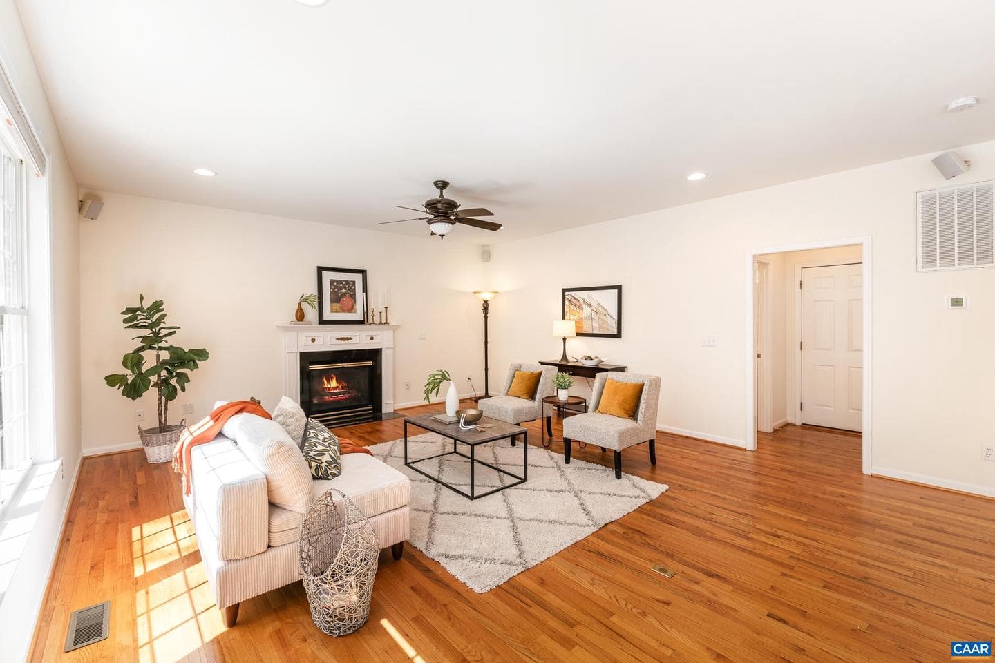 1353 Singleton Ln photo 24