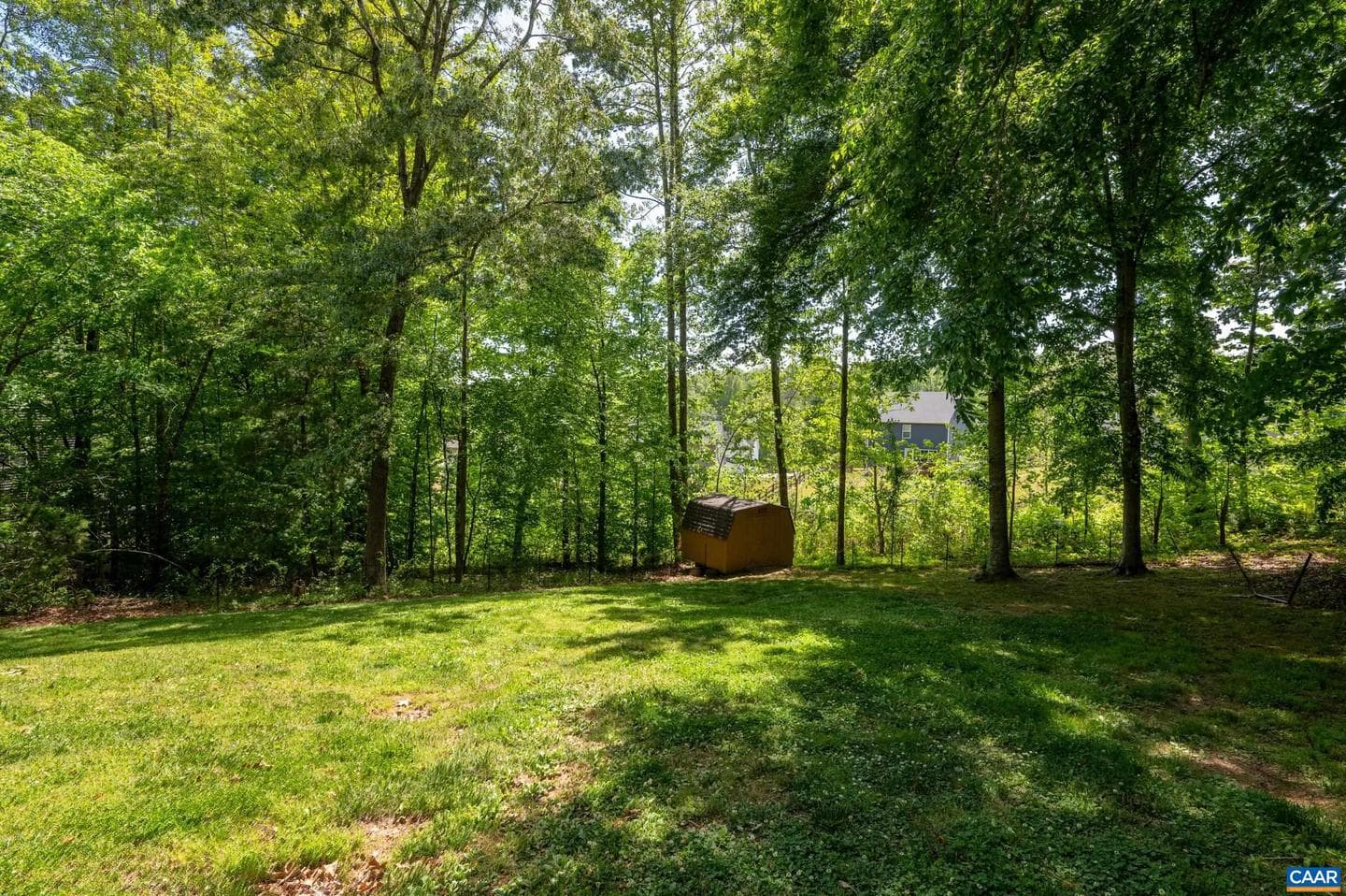 352 Daniels Rd photo 32