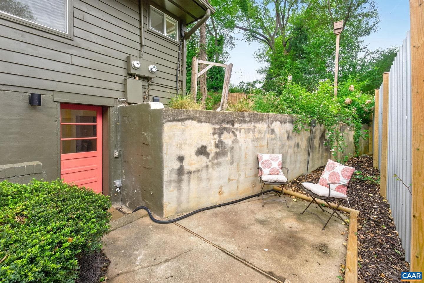 1408 Baker St photo 25
