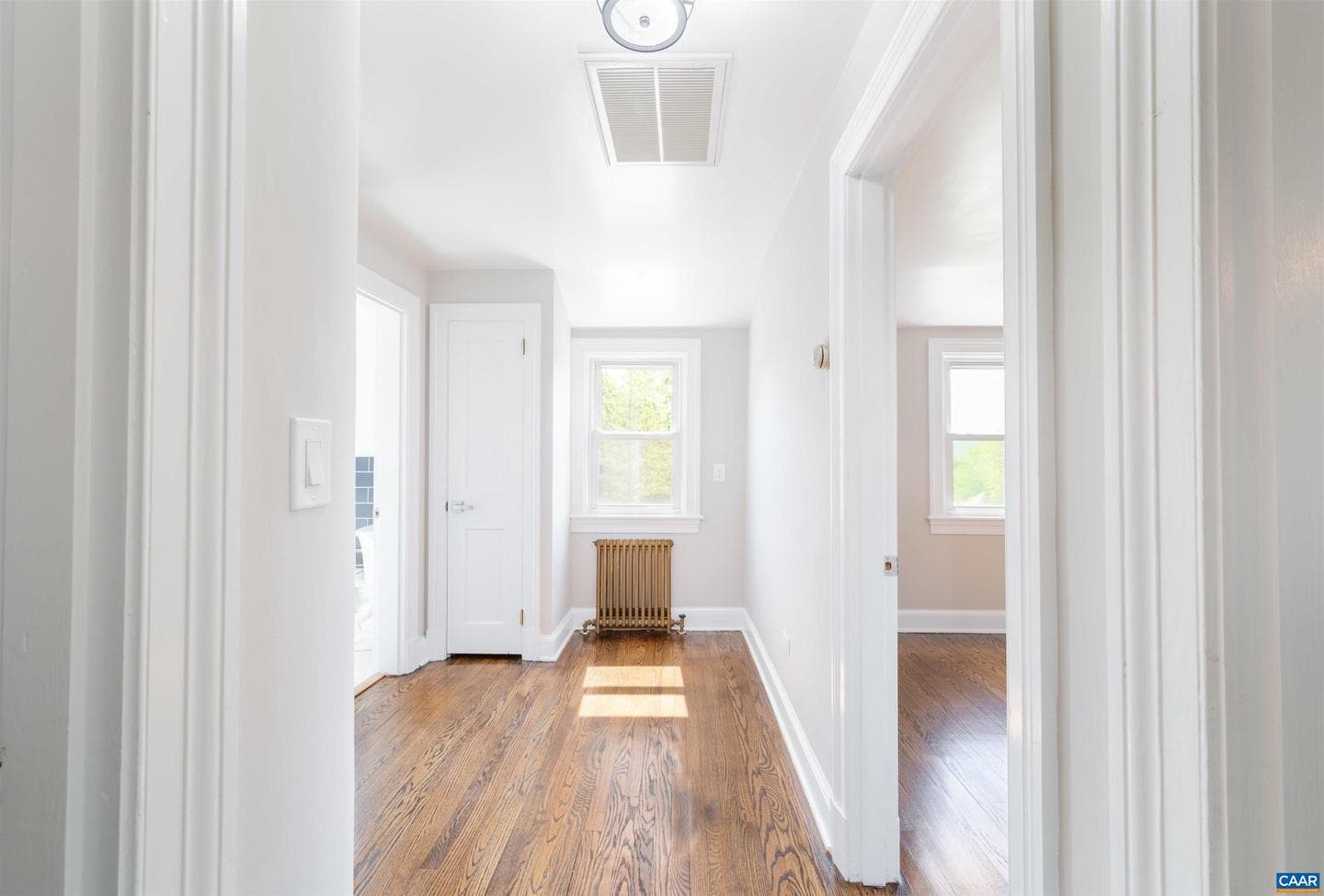 1036 Locust Ave photo 24
