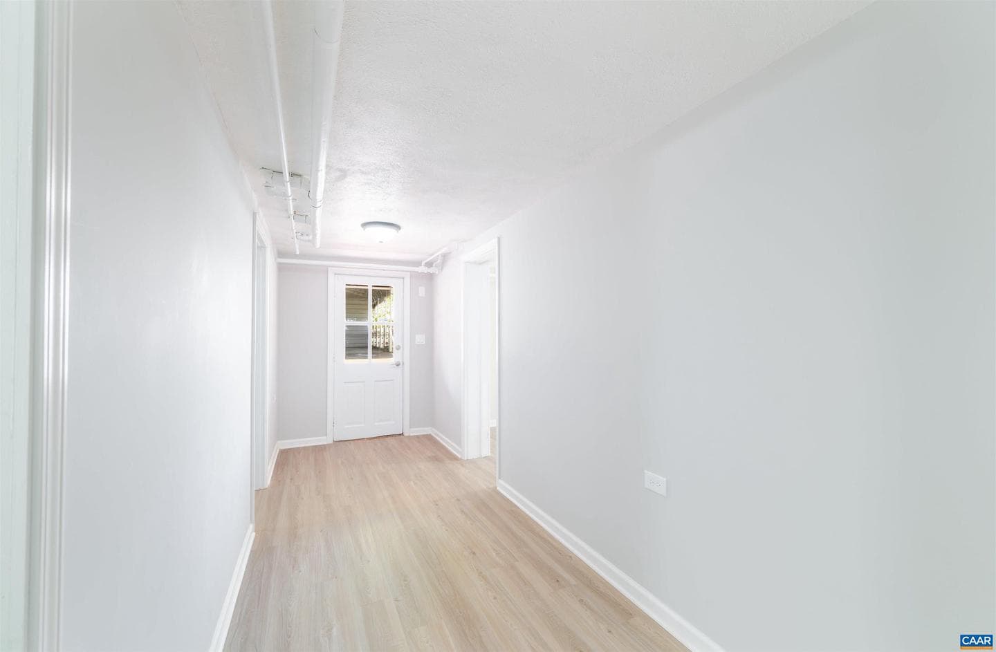 1036 Locust Ave photo 26