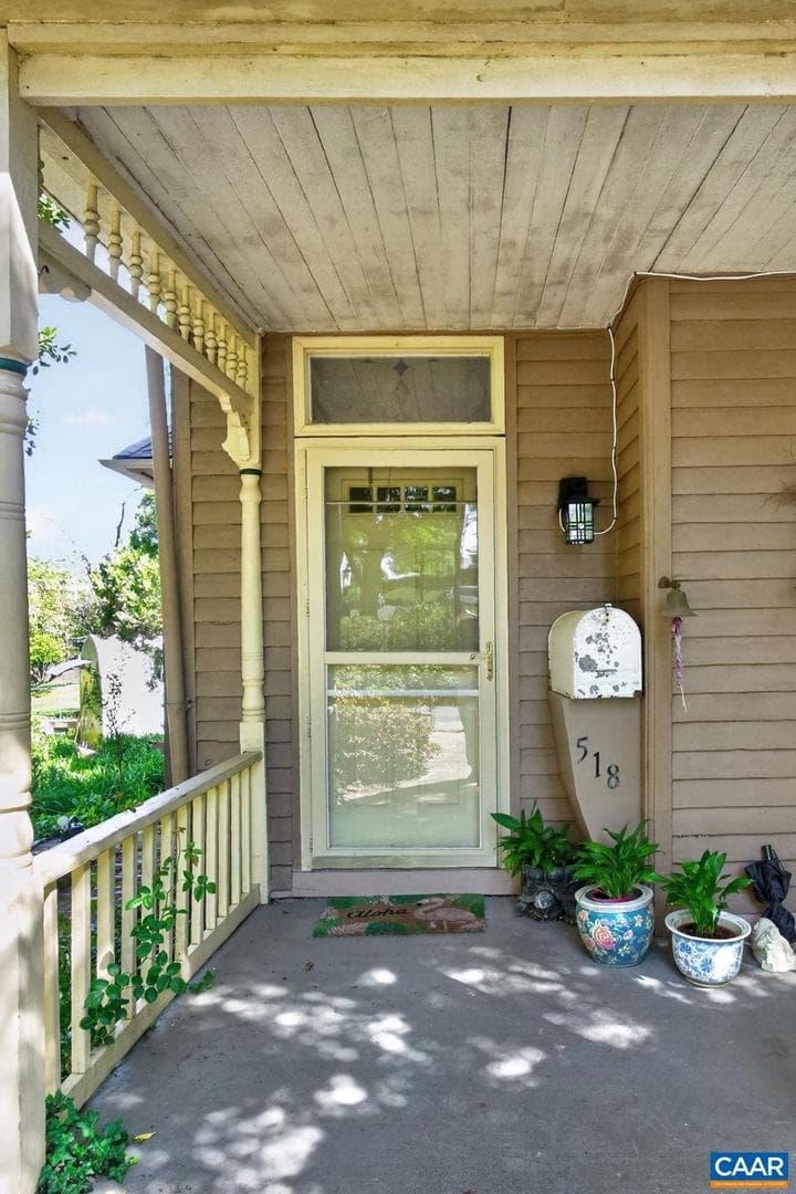 518 NE 8th St photo 42