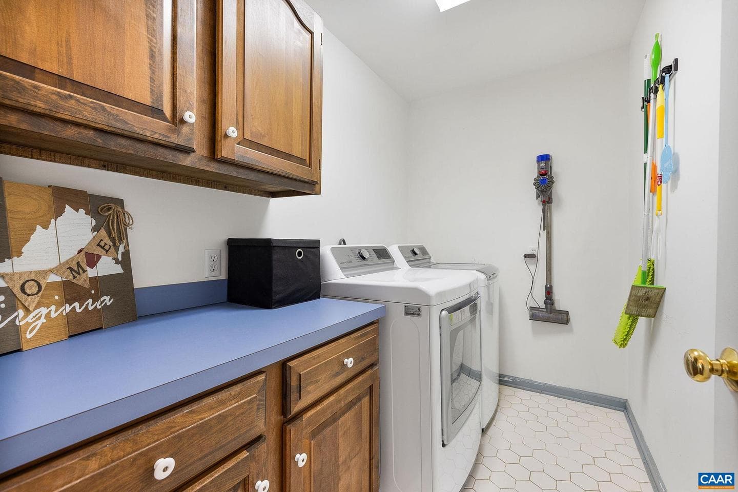 1500 Perth Ct photo 36