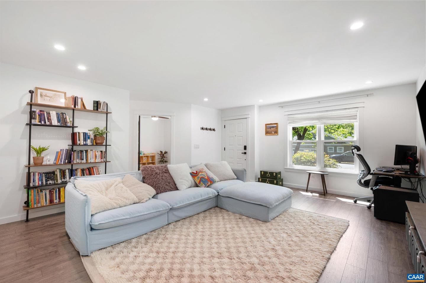 1 Tara Ct photo 4
