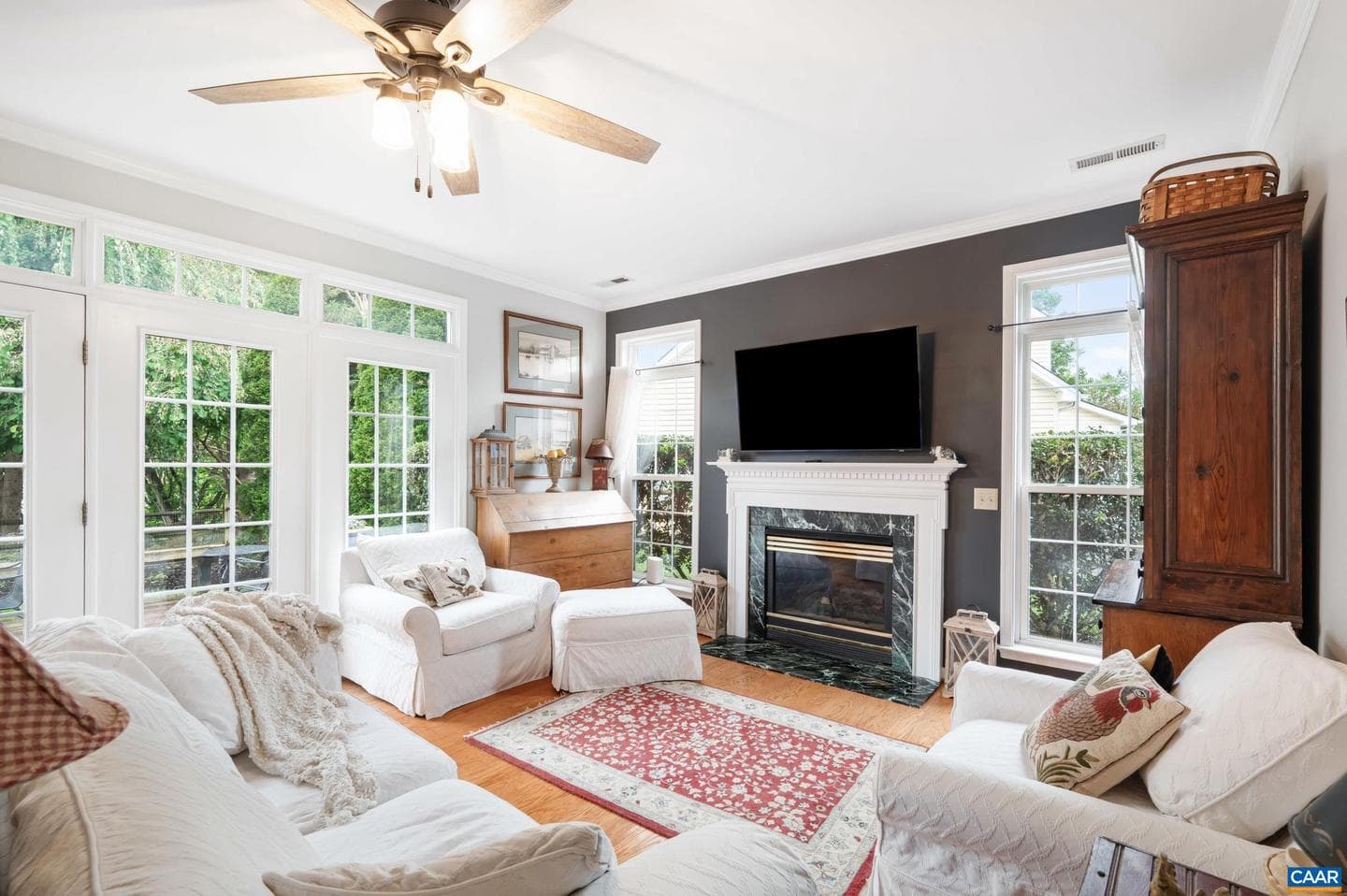 989 Clearfields Ln photo 13
