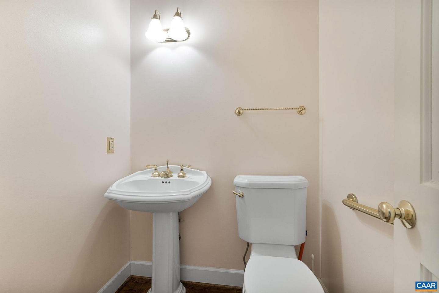 555 Dryden Pl photo 27
