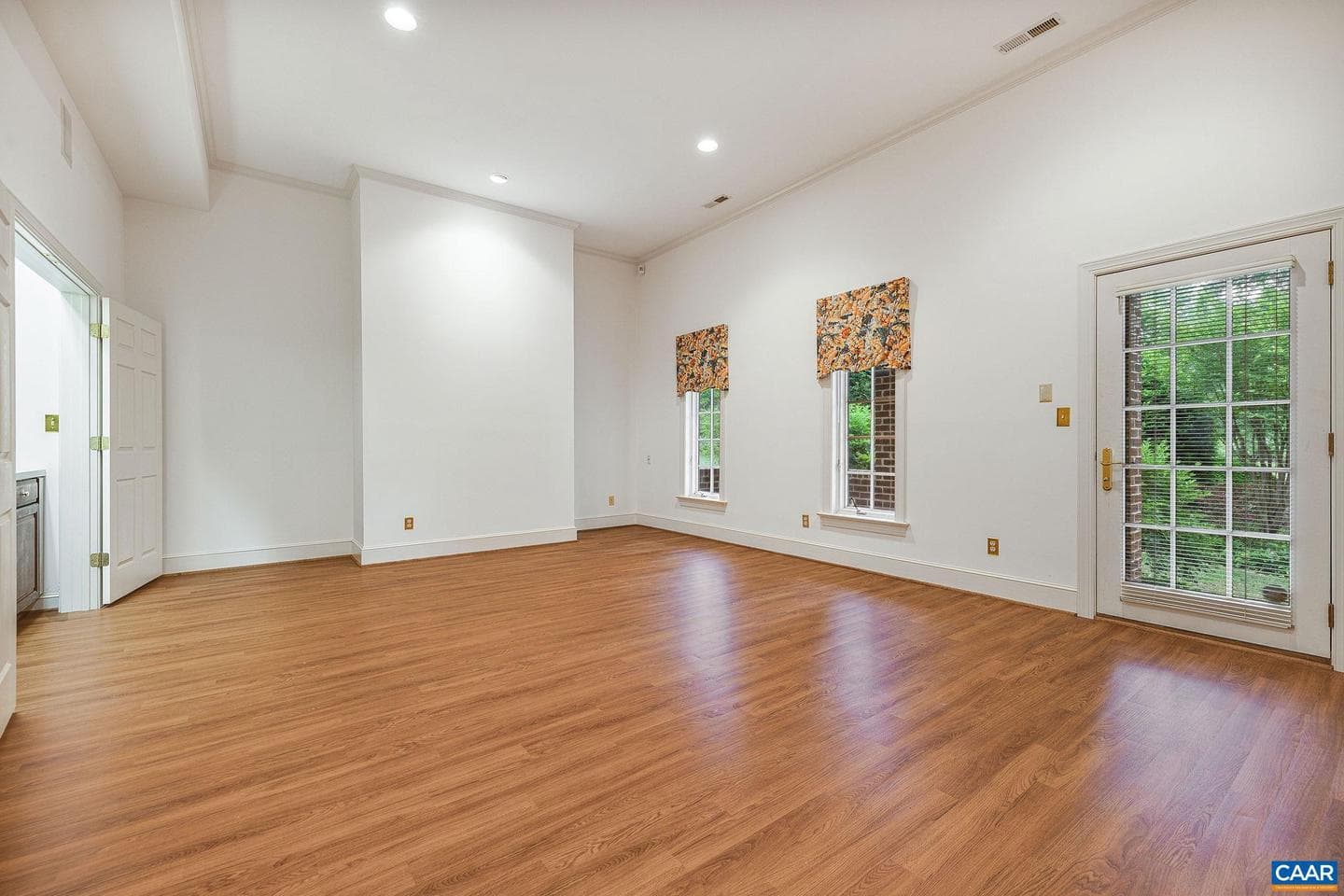 555 Dryden Pl photo 45
