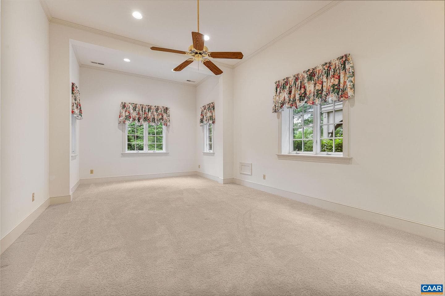 555 Dryden Pl photo 48