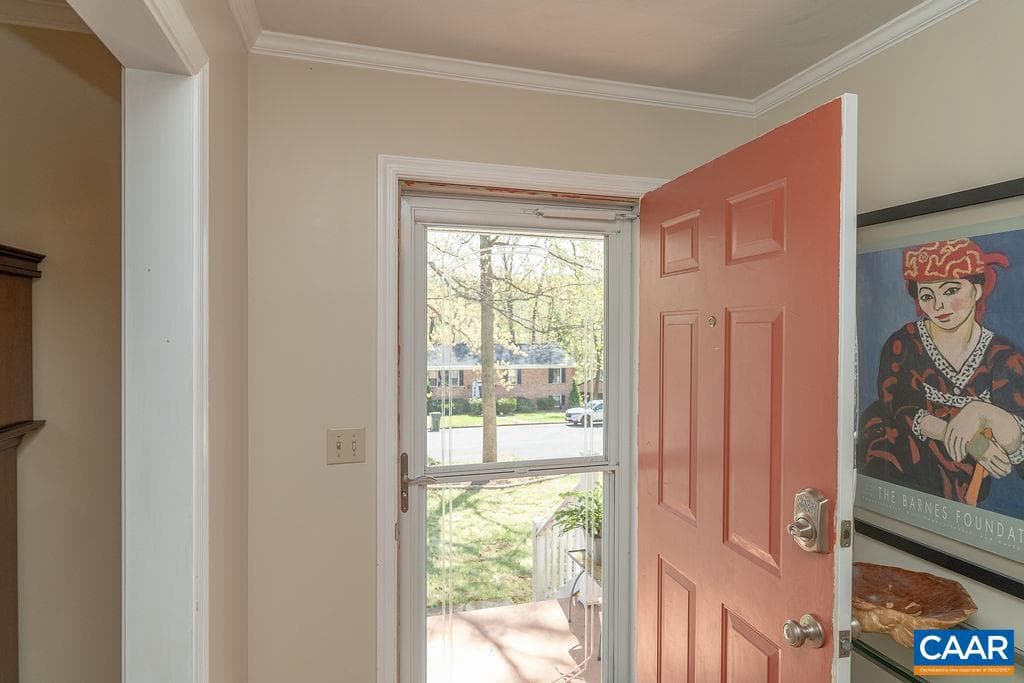505 Eastbrook Dr photo 3