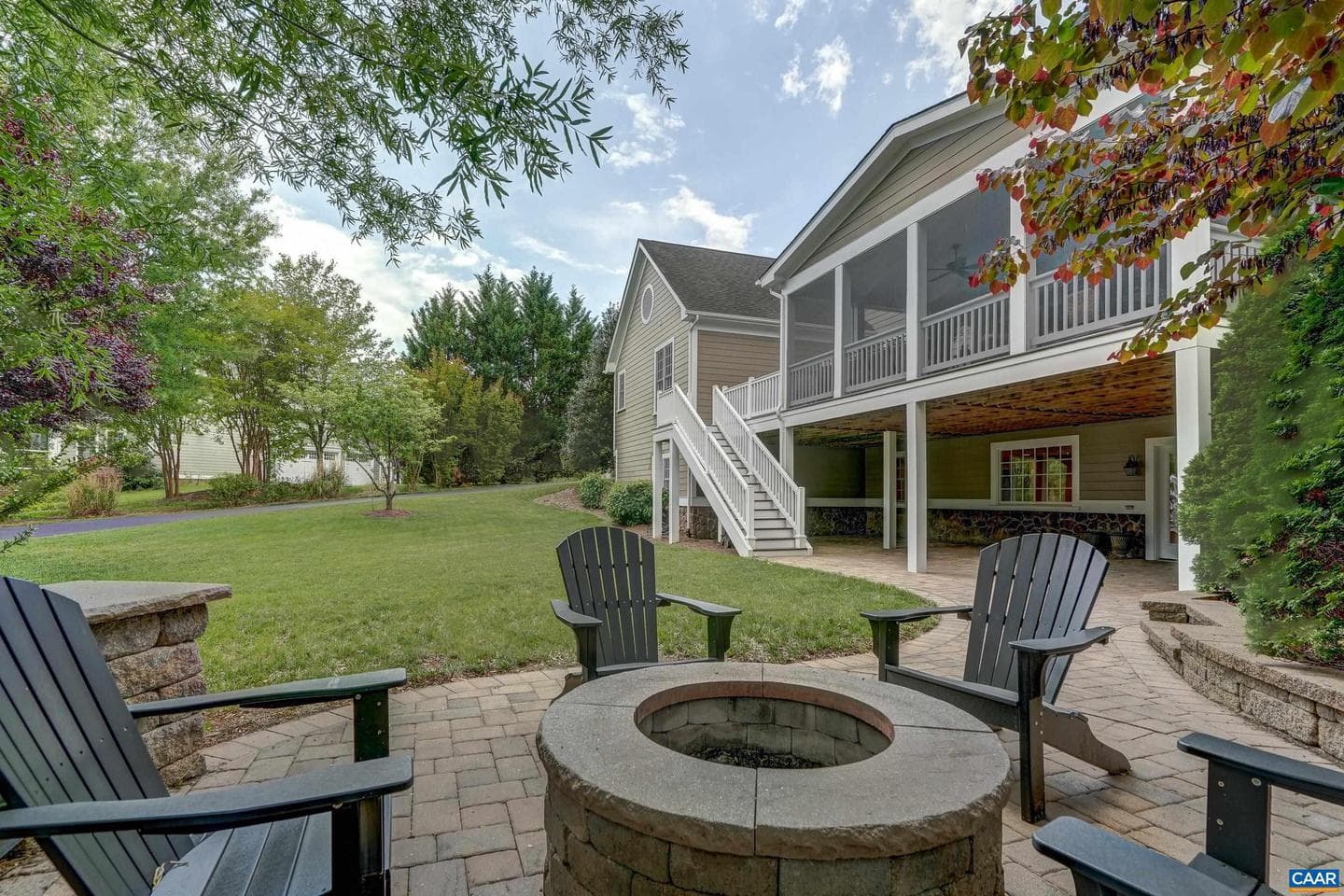6532 Woodbourne Ln photo 3