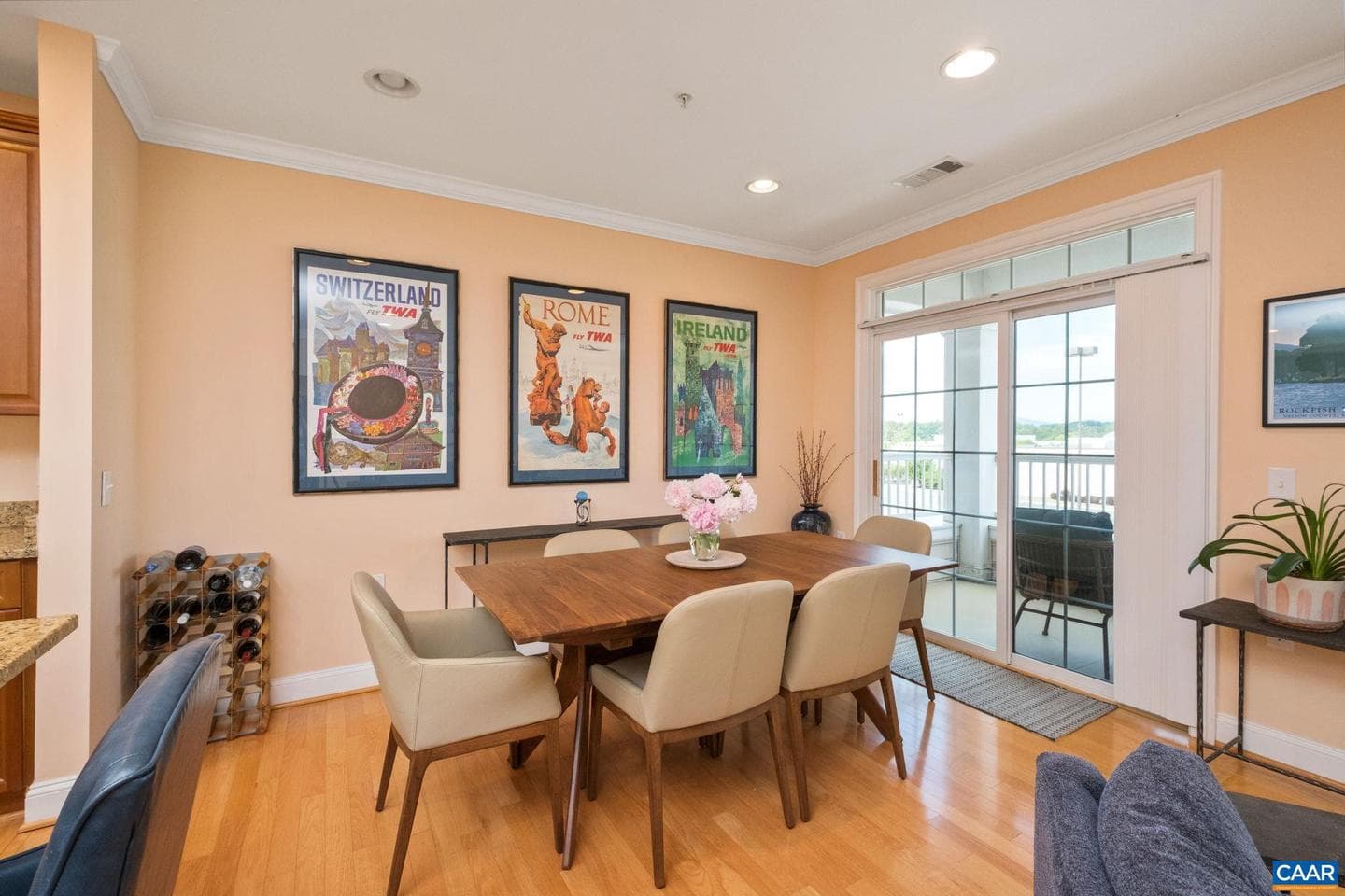 1051 Glenwood Station Ln #304 photo 5