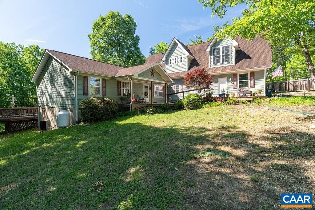 2851 Martin Kings Rd, Scottsville