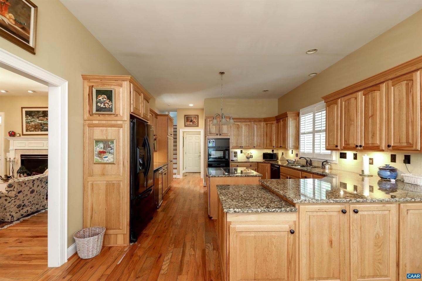 2500 Wiltshire Close photo 9