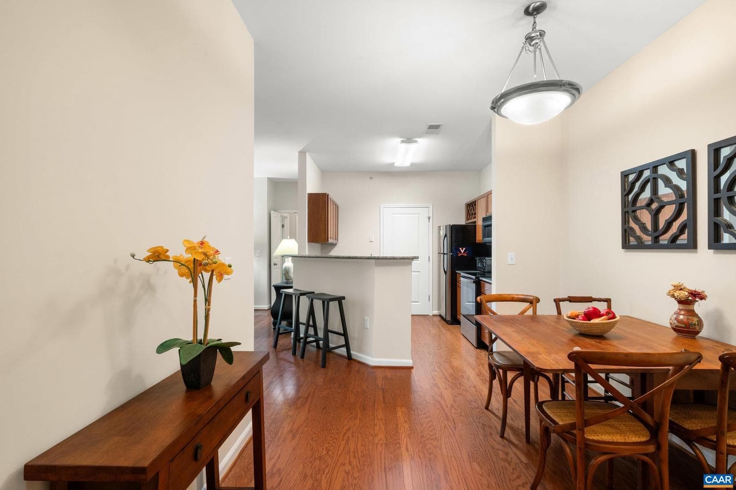 765 Walker Sq #2d photo 3