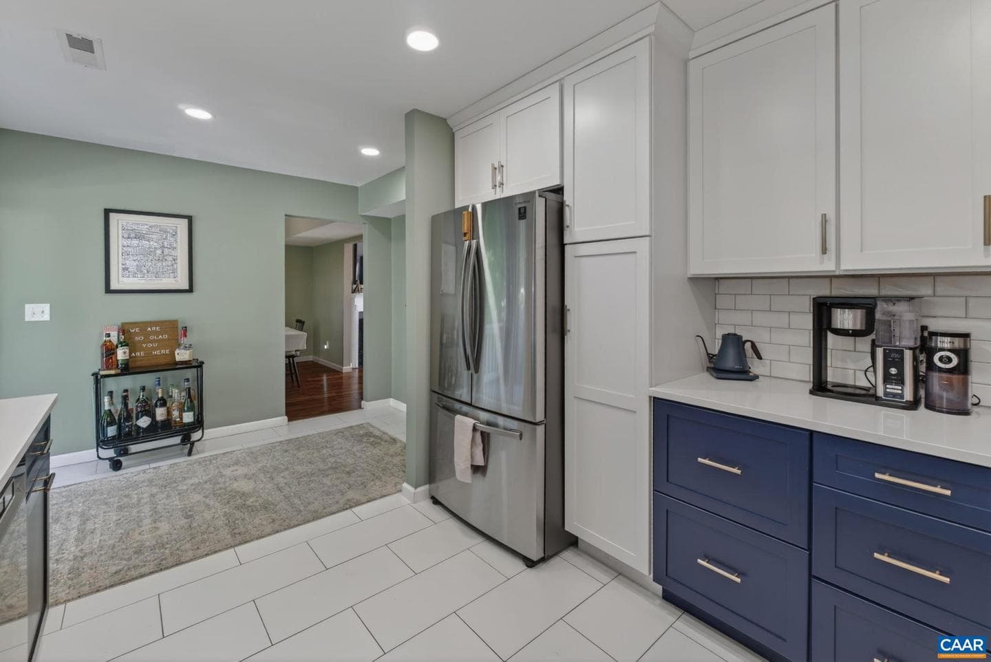 1557 Primrose Ln photo 10