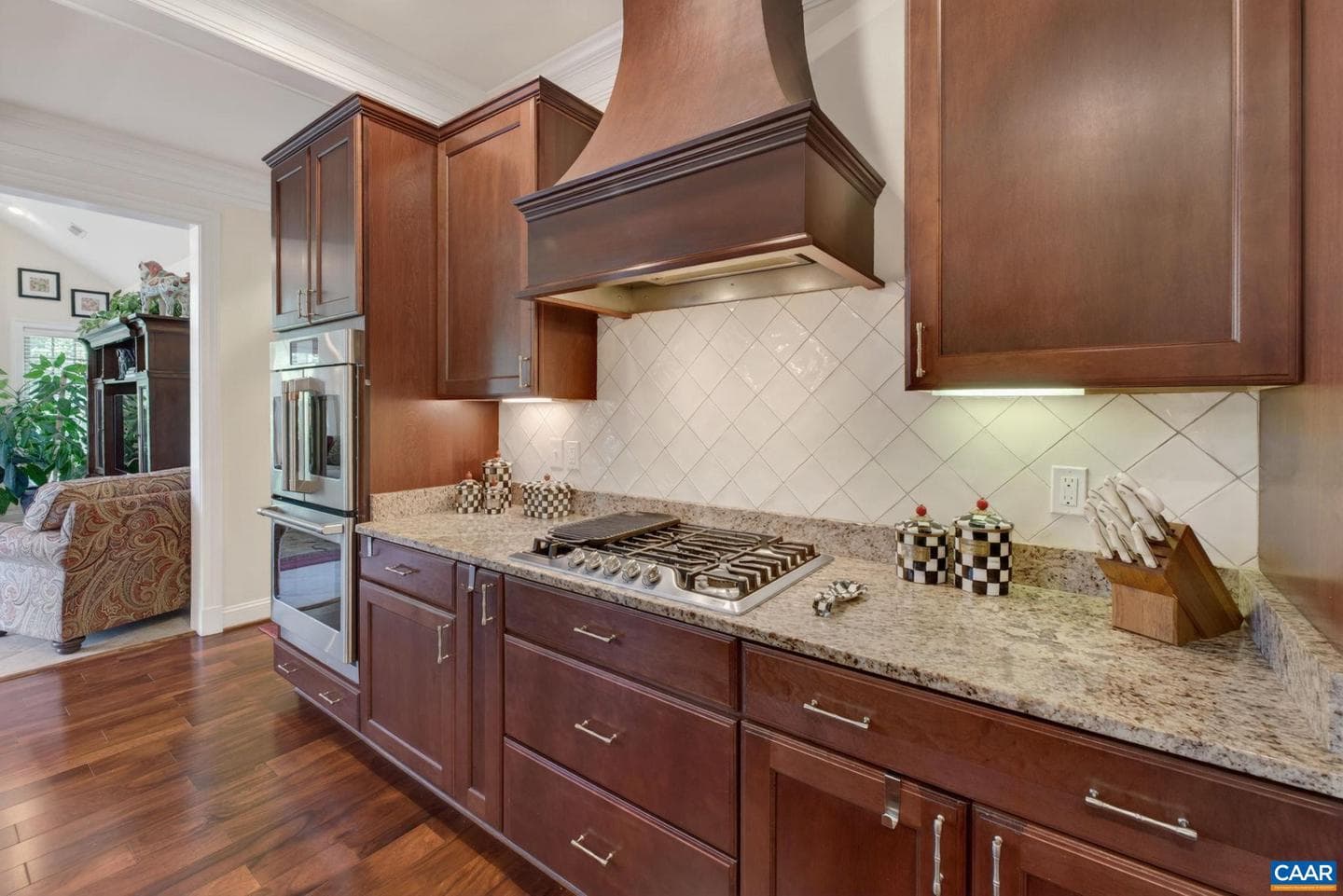 6586 Welbourne Ln photo 27