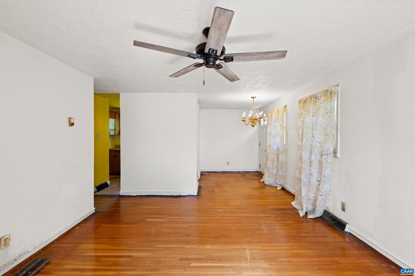 837 Ridge St photo 11
