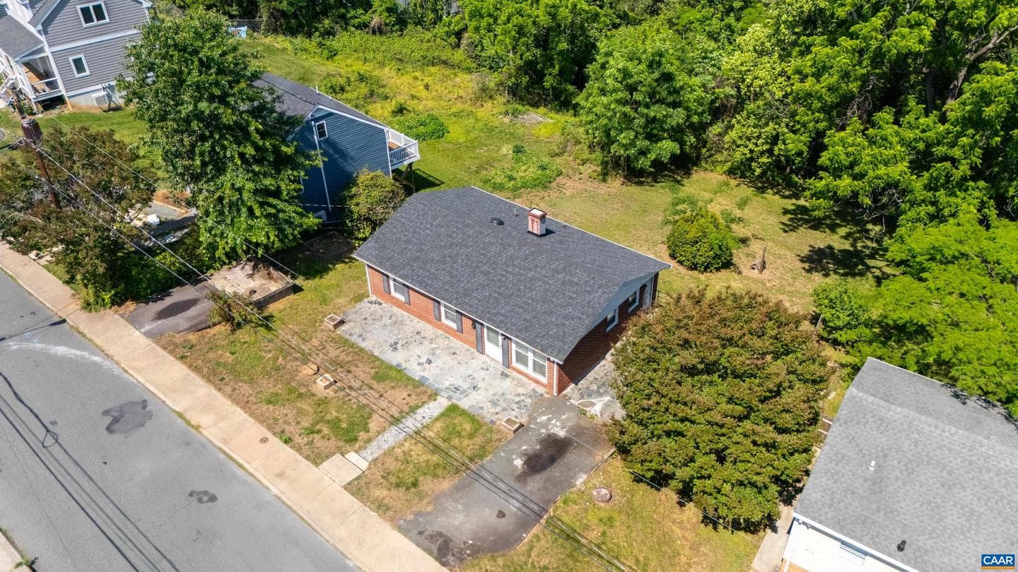 837 Ridge St photo 47
