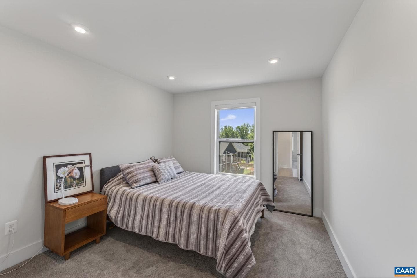 2264 Fowler Cir photo 26