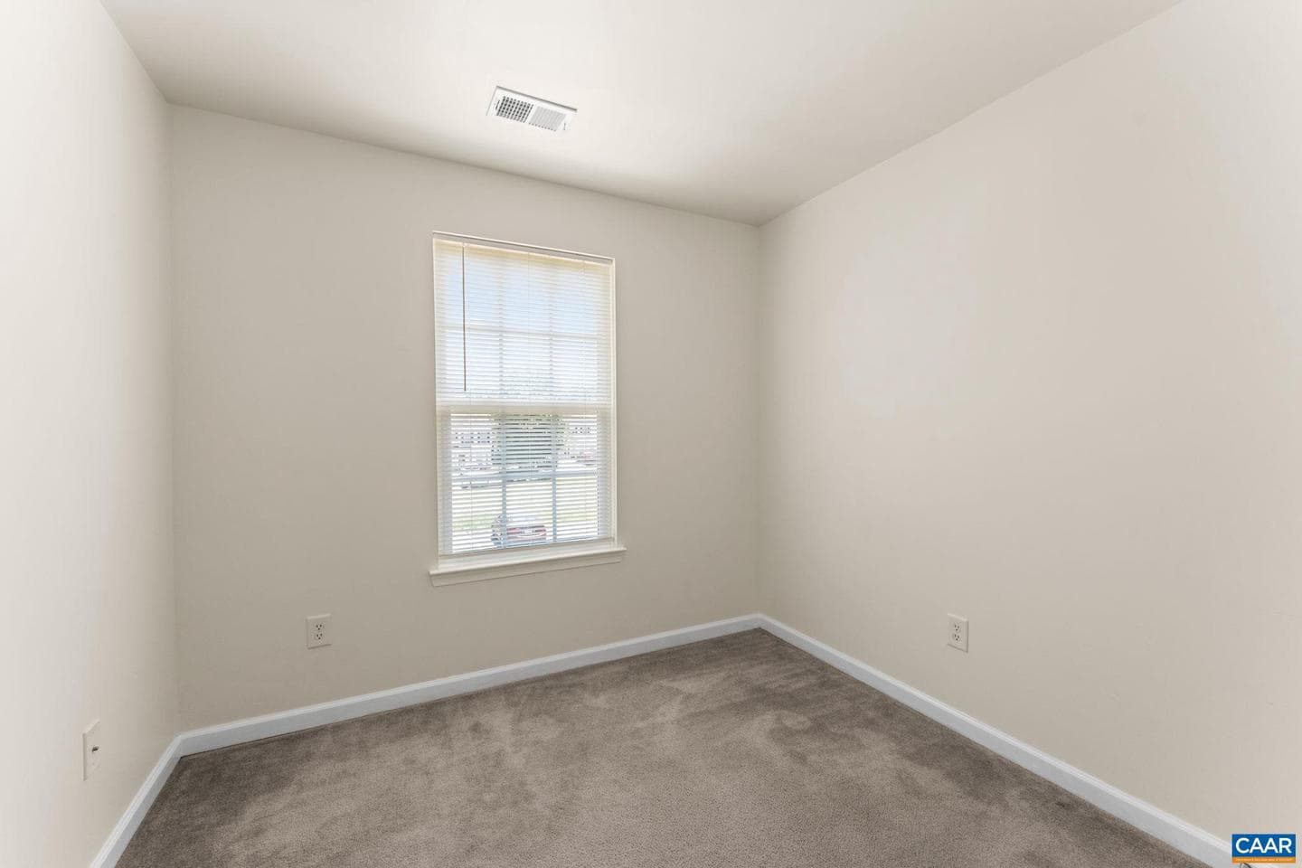 72 Villa Cir photo 21