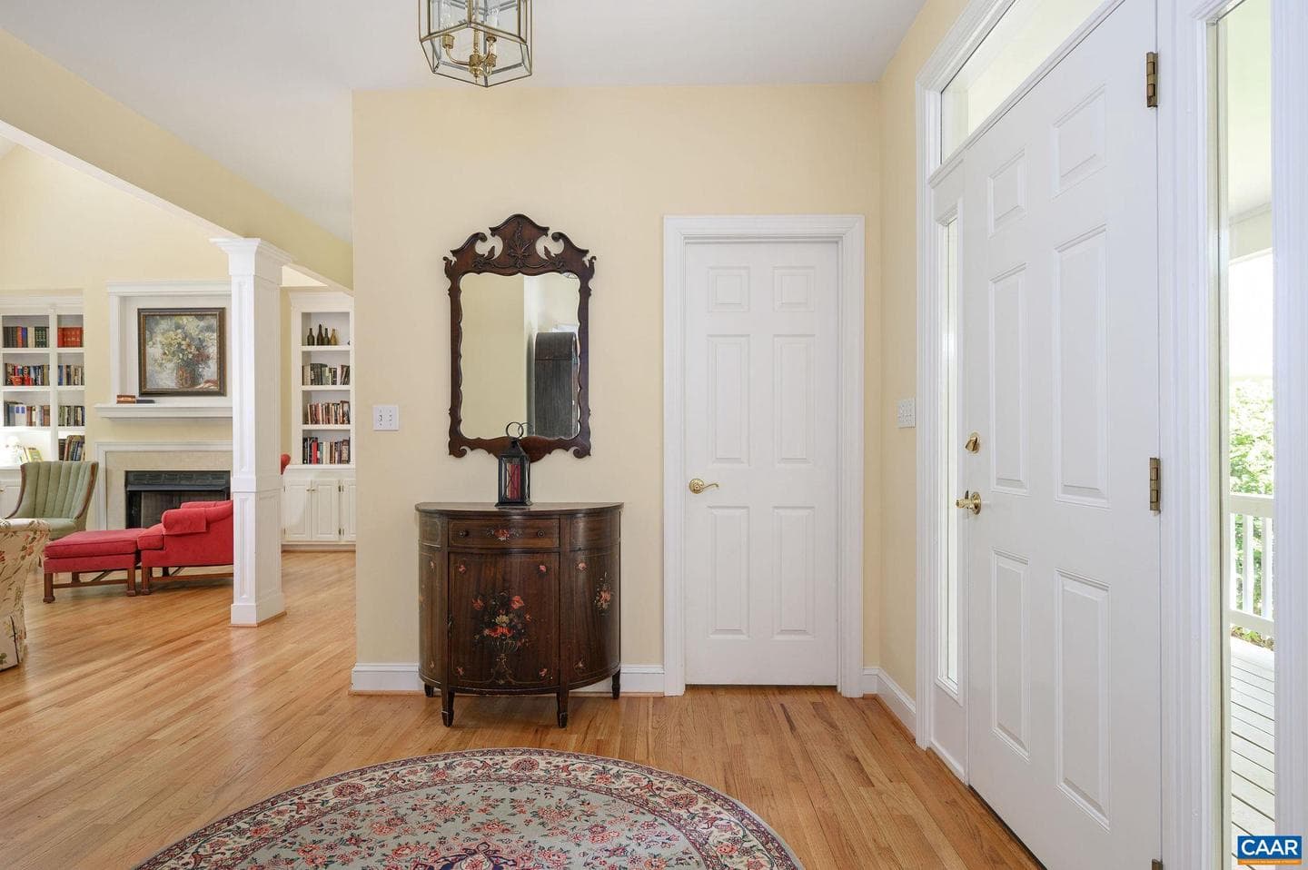 1708 Wright Ln photo 3