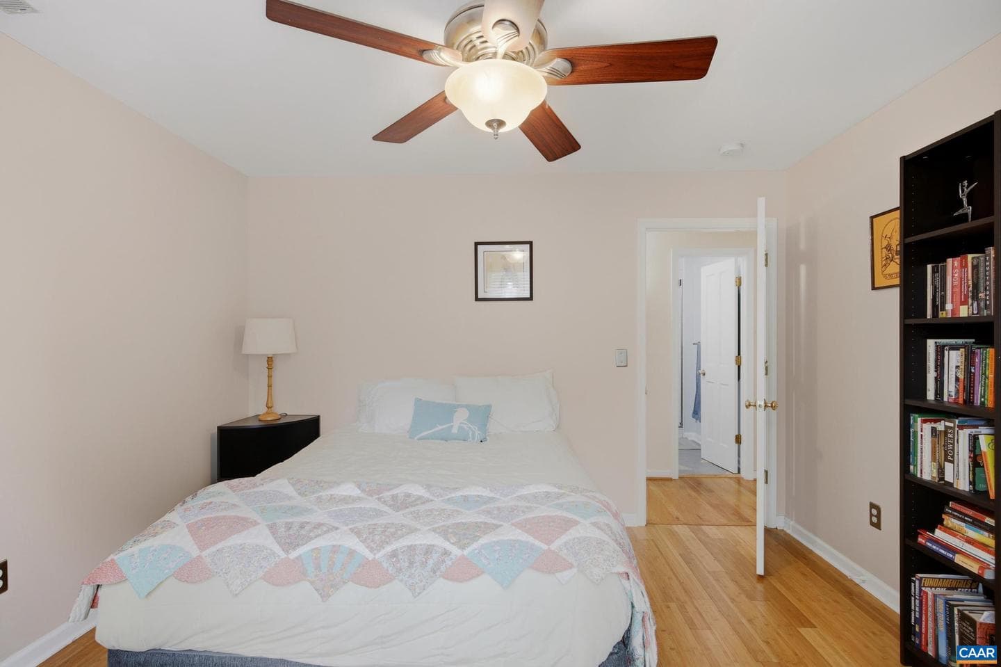 1112 Avon St photo 20