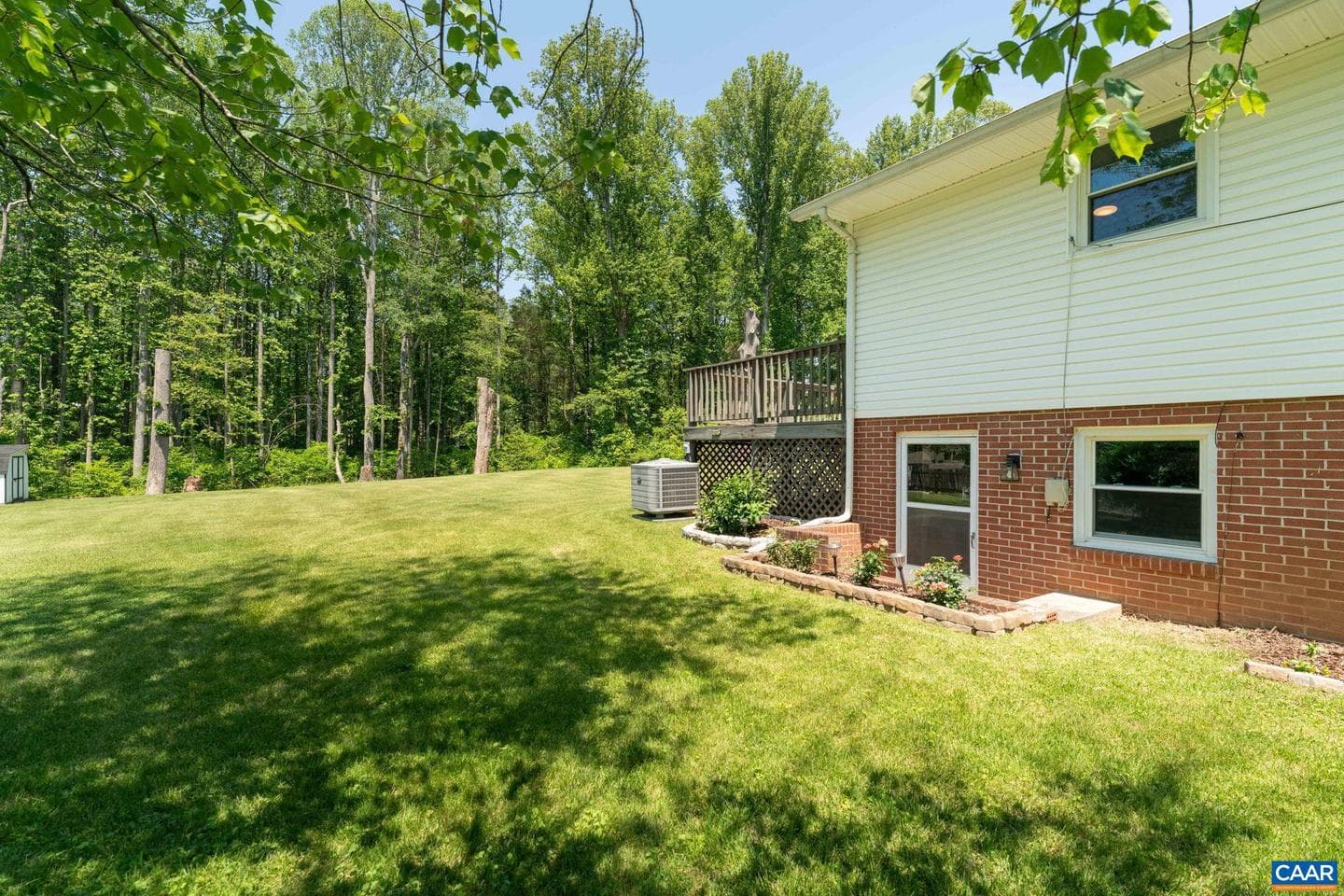 355 Whitethorn Ct photo 38
