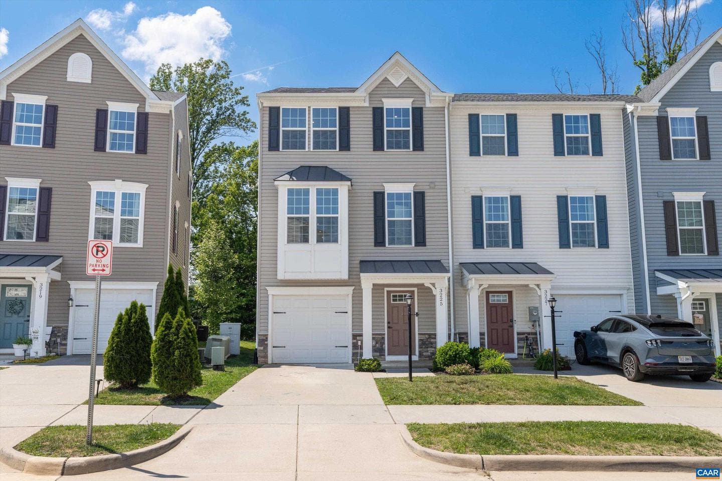 3225 Acadia Dr