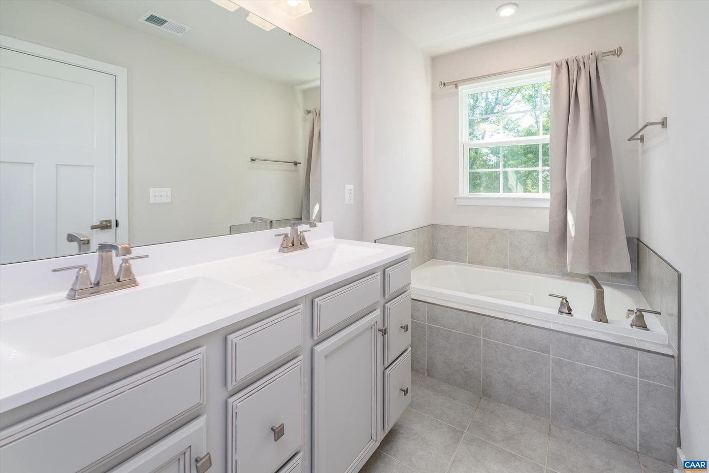 3225 Acadia Dr photo 34