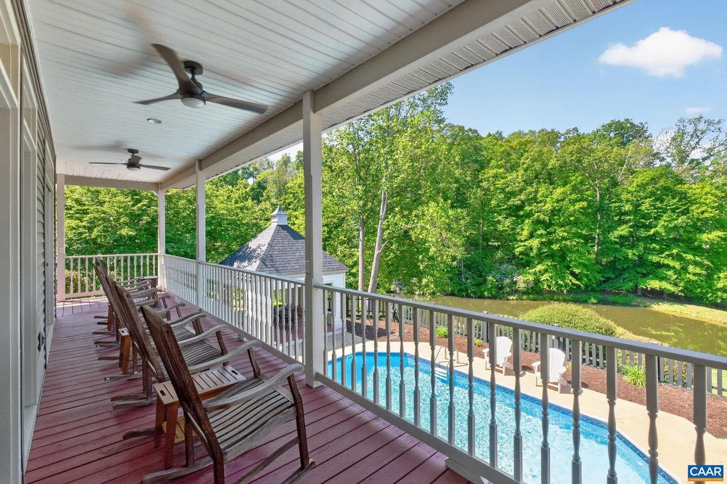 380 Ballenger Ln photo 27