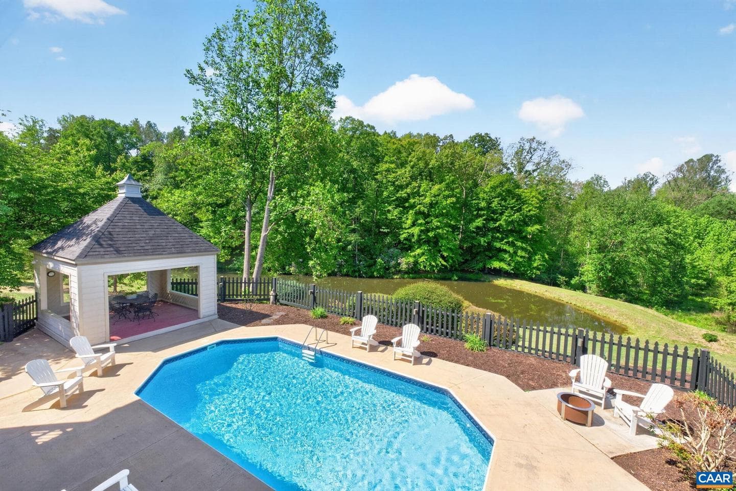 380 Ballenger Ln photo 28