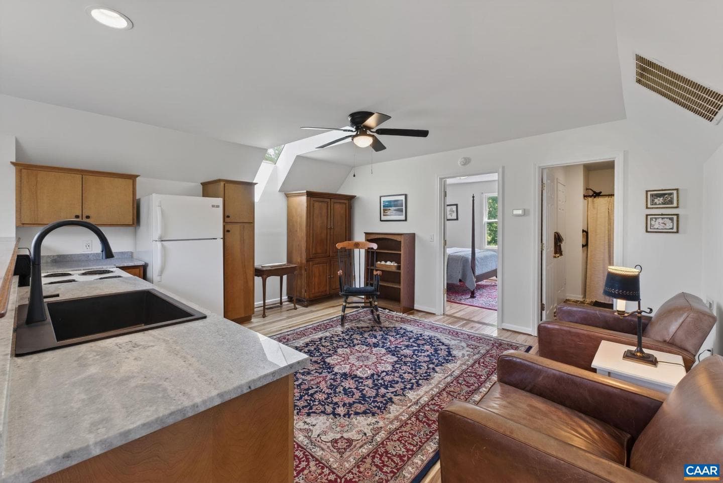 380 Ballenger Ln photo 65