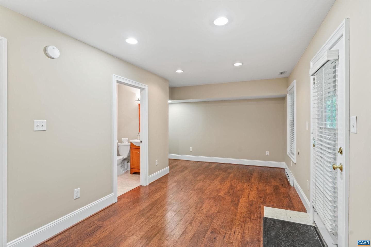 1039 Glenwood Station Ln photo 34