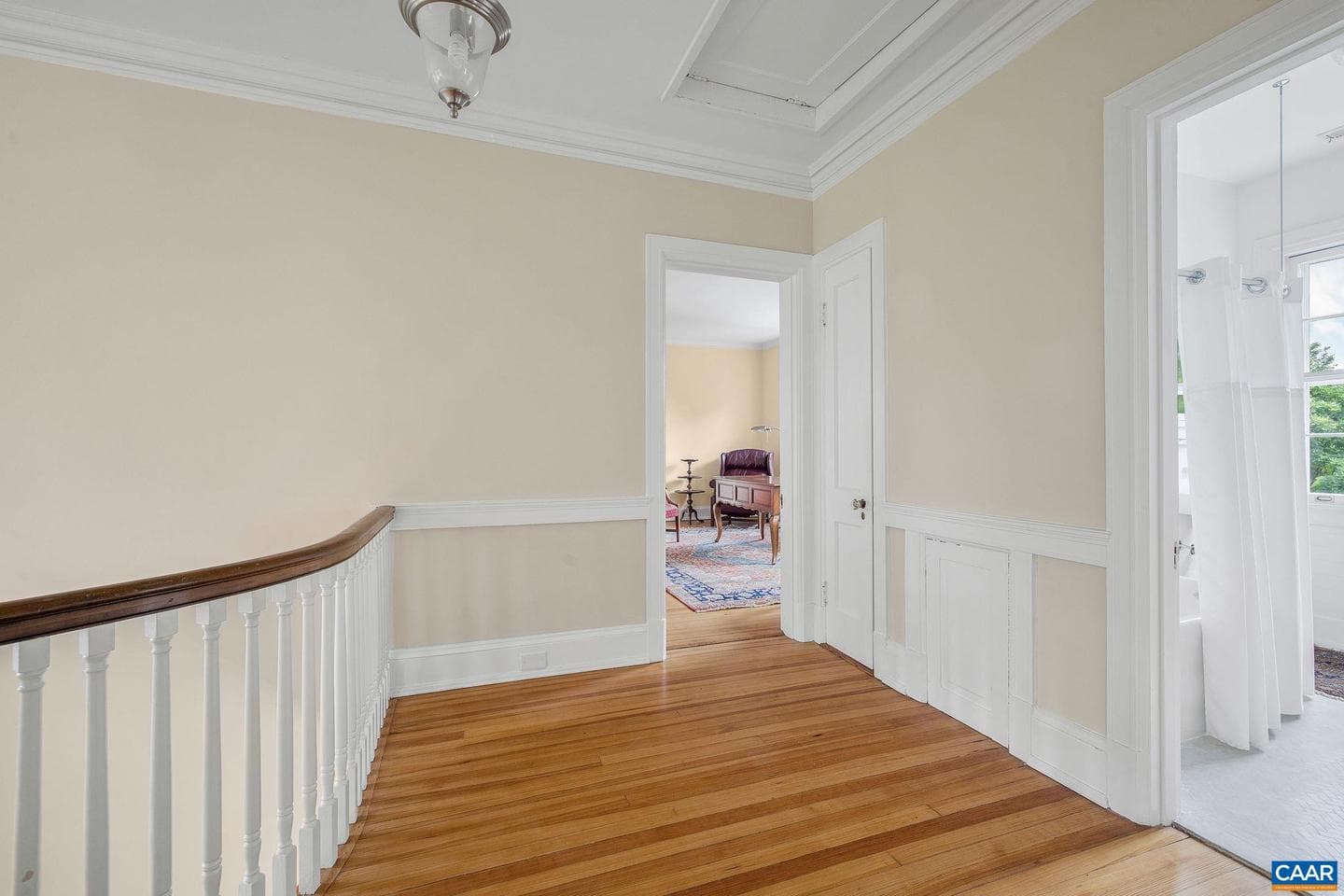 410 White Gables Ln photo 34