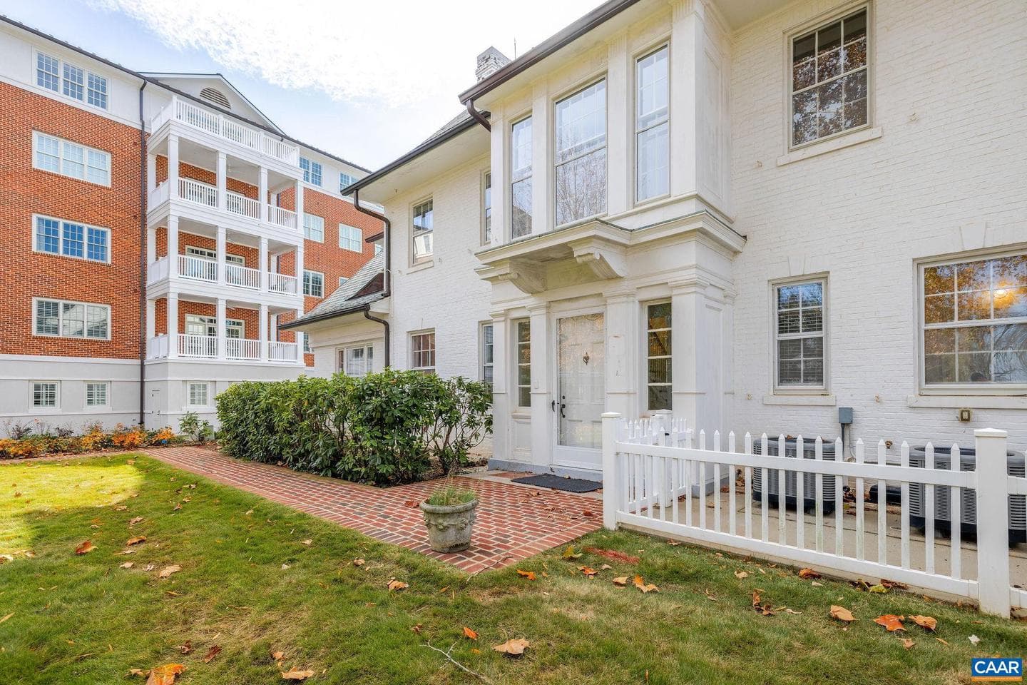 410 White Gables Ln photo 49