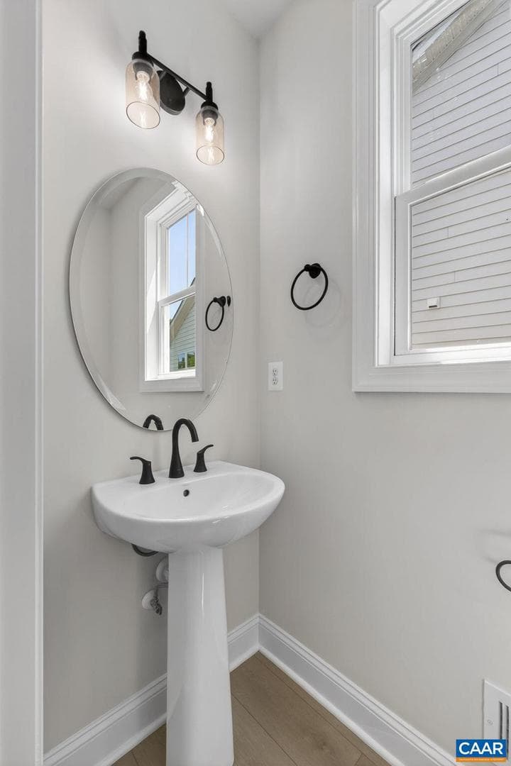 1382 Marcella St photo 7