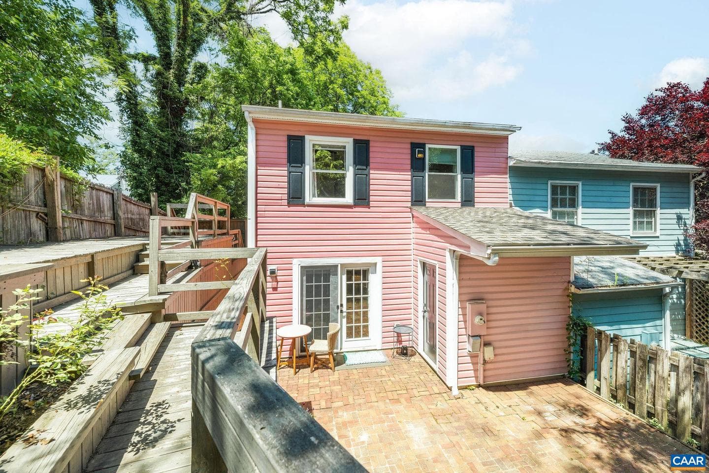 616 Brown St photo 27