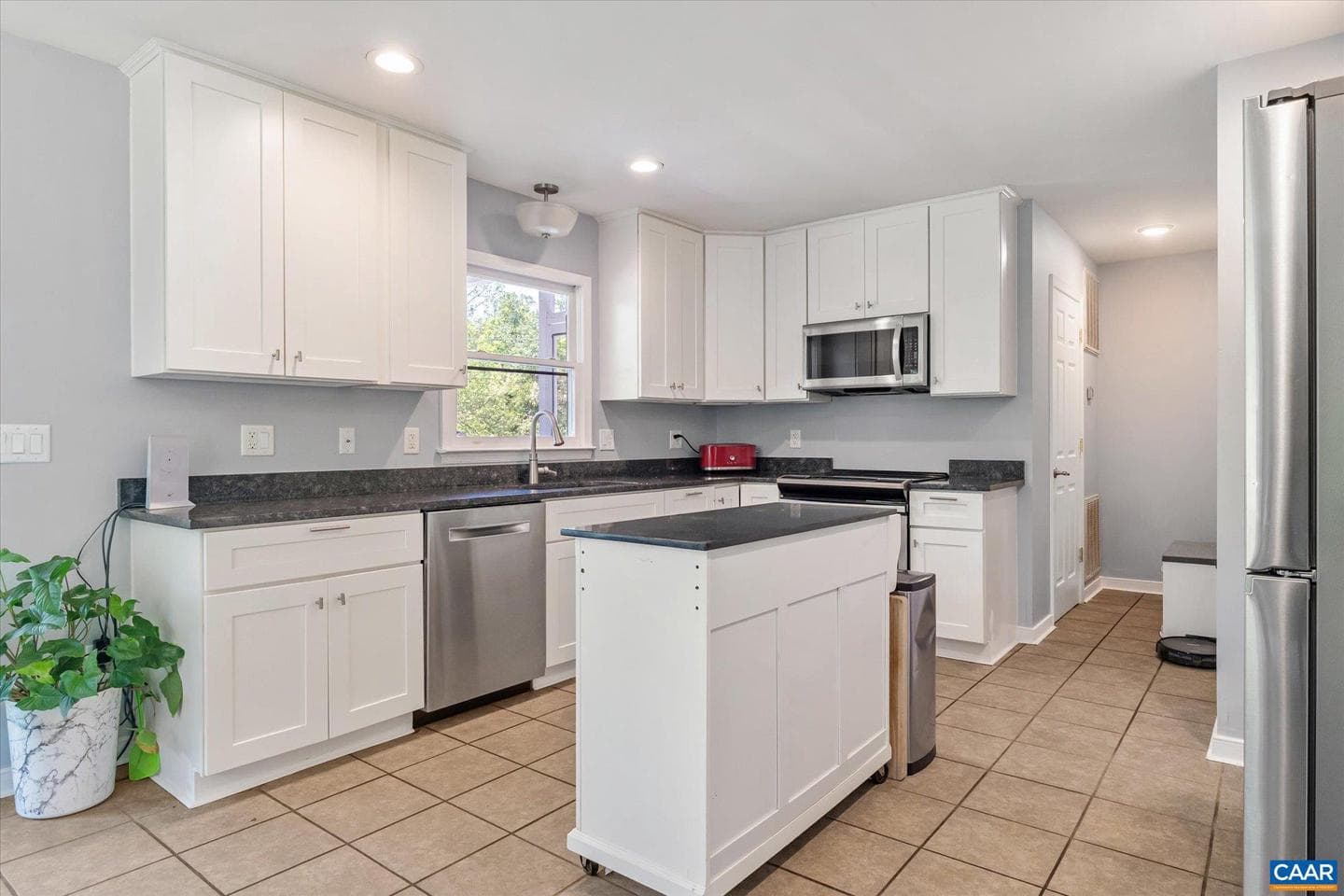 4209 Hawkins Ln photo 11