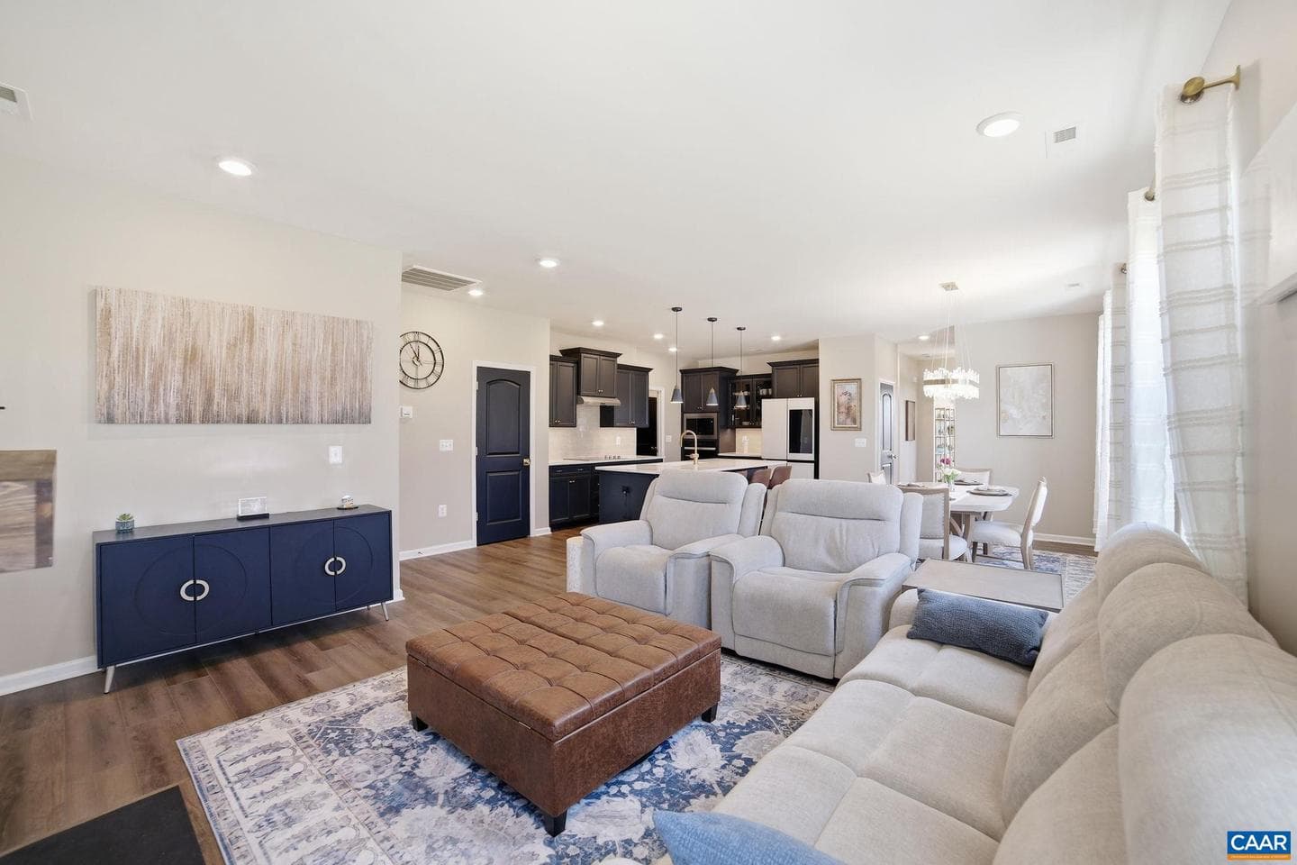 424 Bayberry Ln photo 17