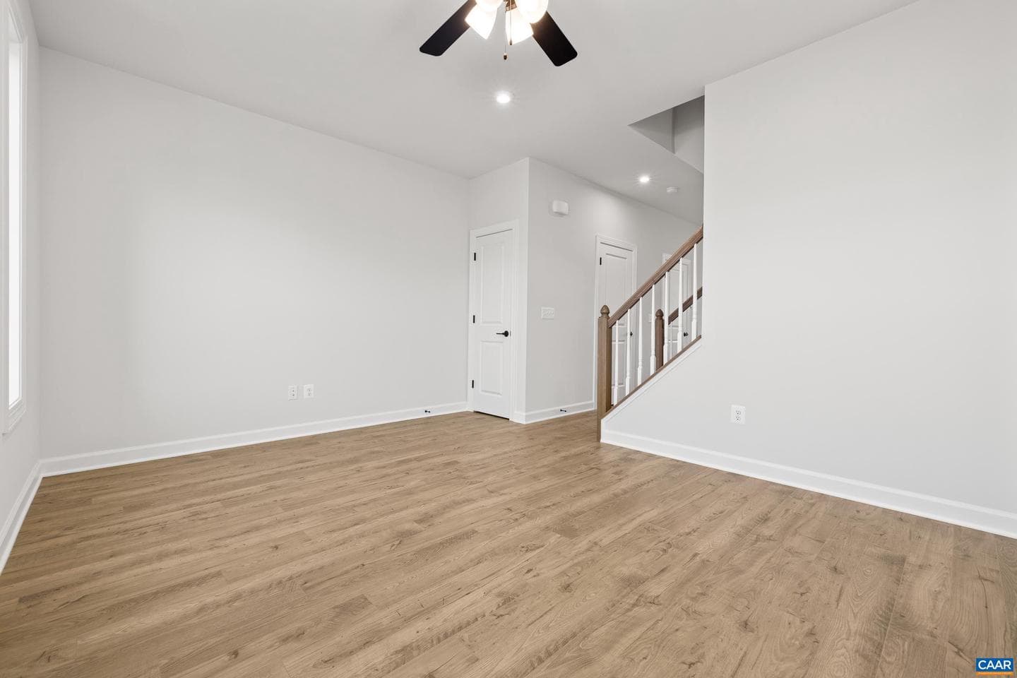 18b Wardell Crest photo 16