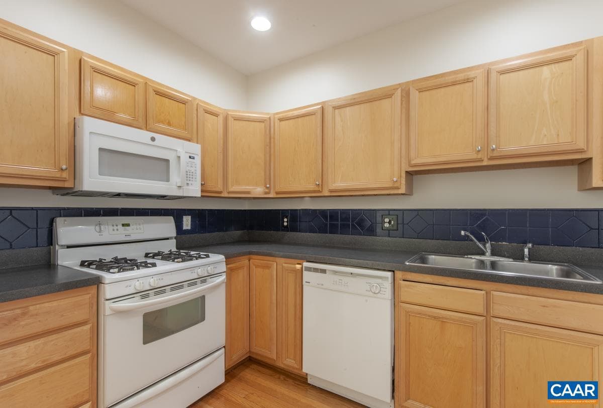 1103 Druid Ave #E photo 11