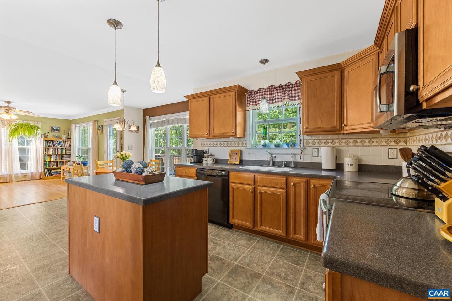 46 Rock Creek Ln photo 12