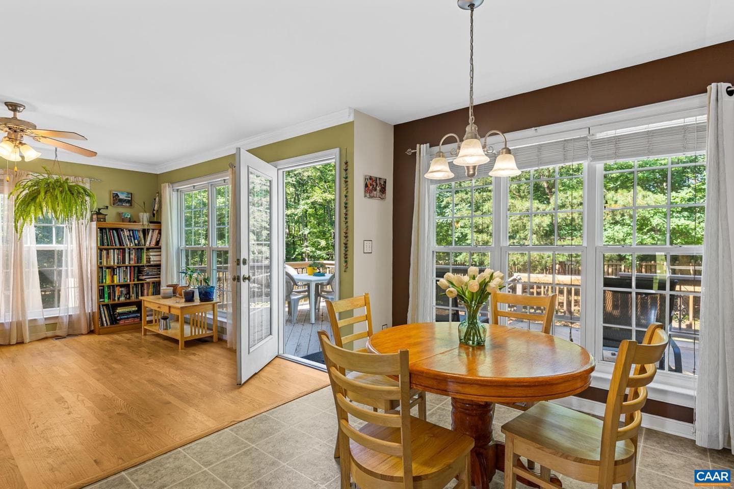 46 Rock Creek Ln photo 9