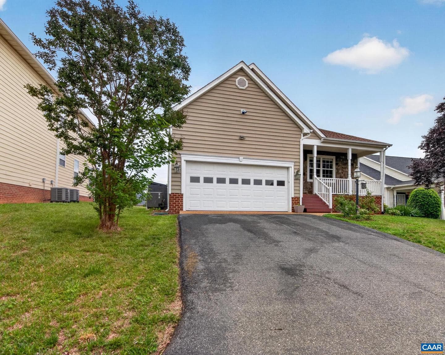 360 Bayberry Way photo 14