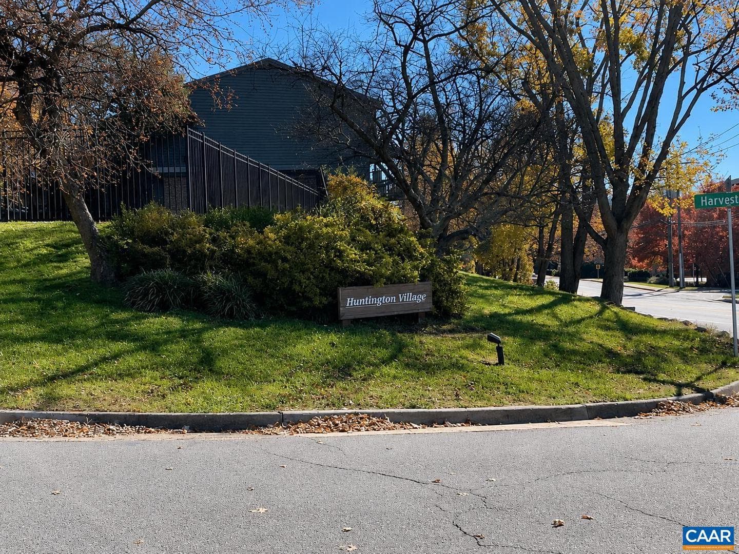 128 Harvest Dr, Charlottesville