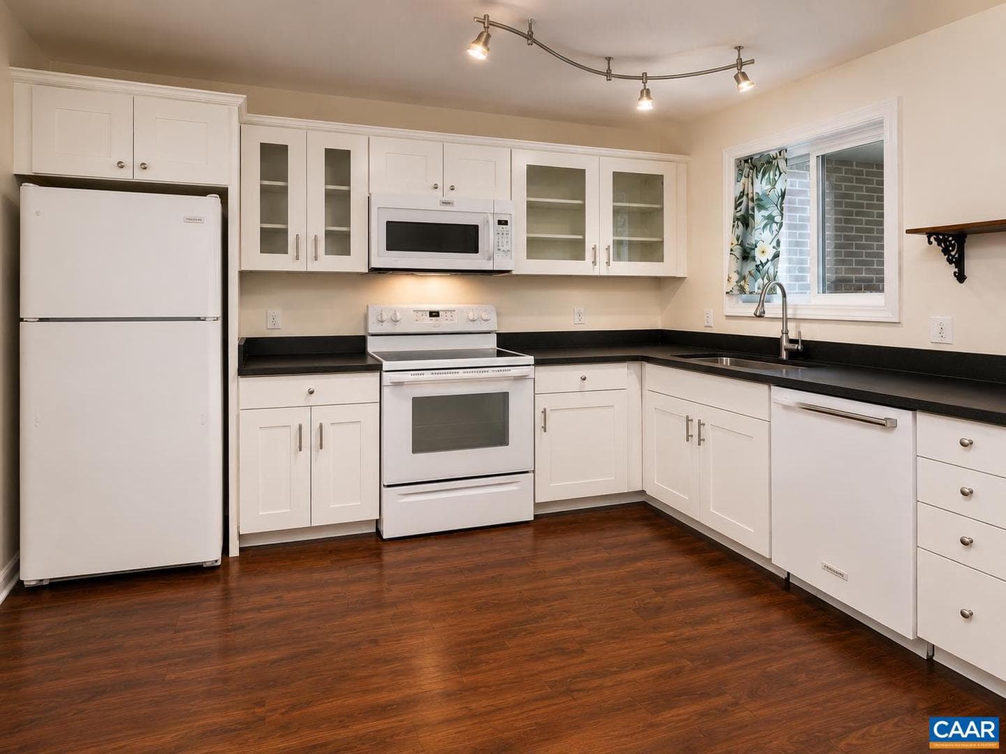 128 Harvest Dr photo 4