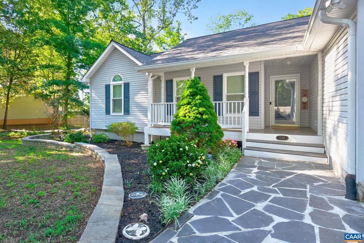 137 Jefferson Dr photo 10