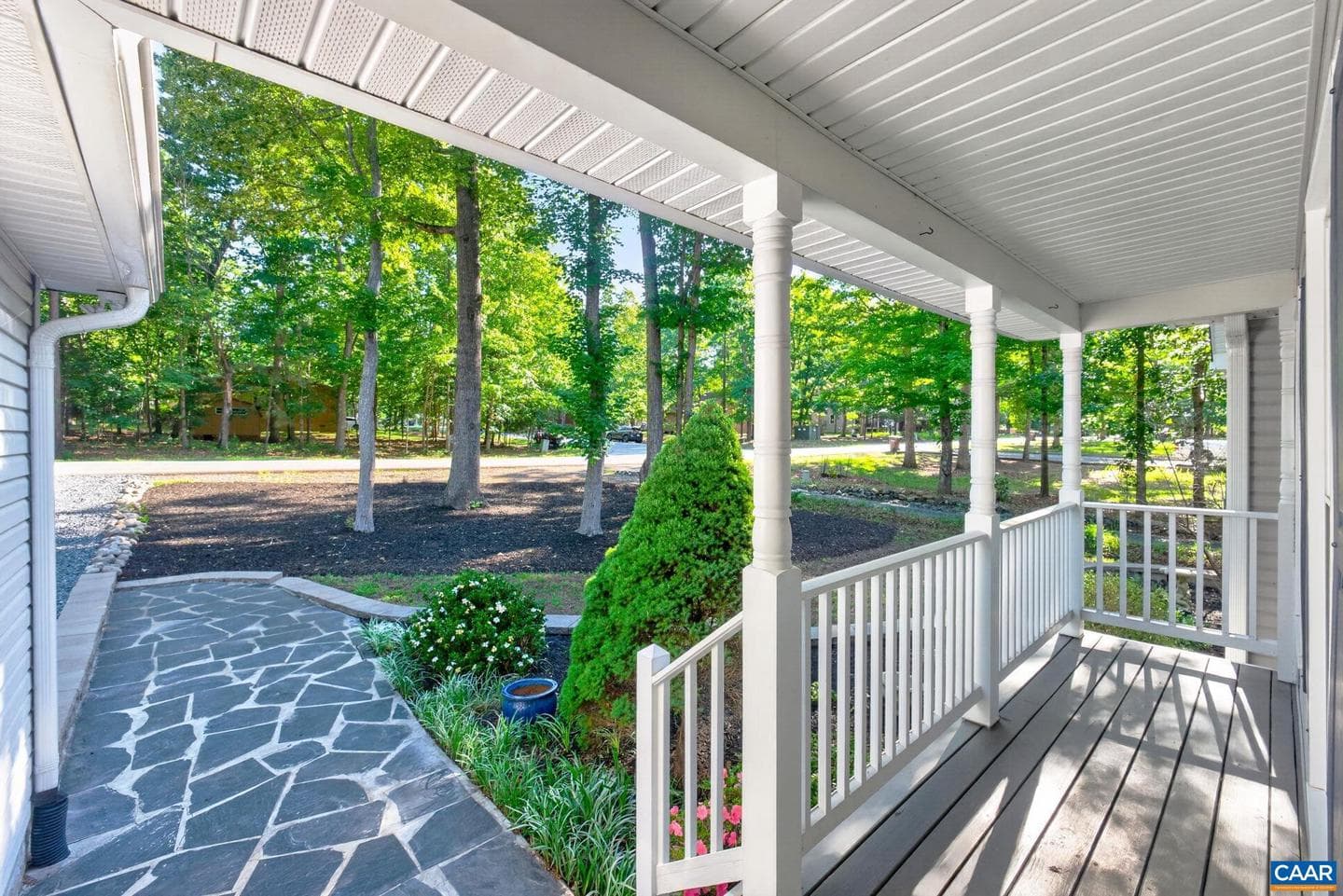 137 Jefferson Dr photo 12