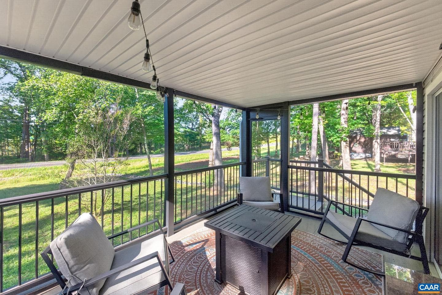 137 Jefferson Dr photo 40